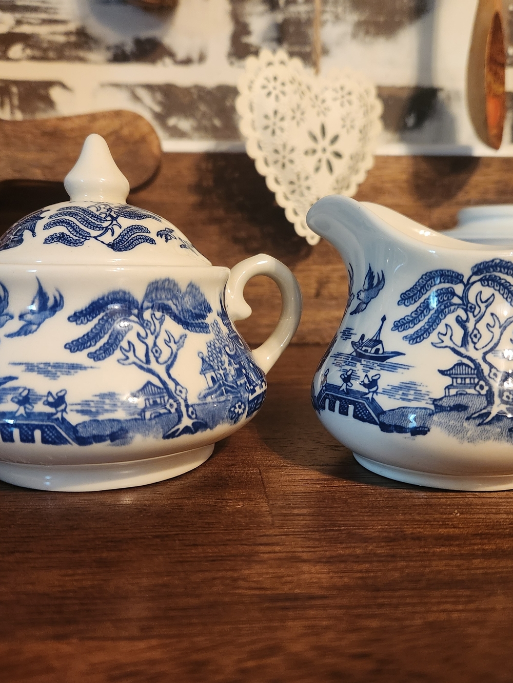 English Ironstone Old Willow Creamer and Sugar Set - Picture 2 of 7